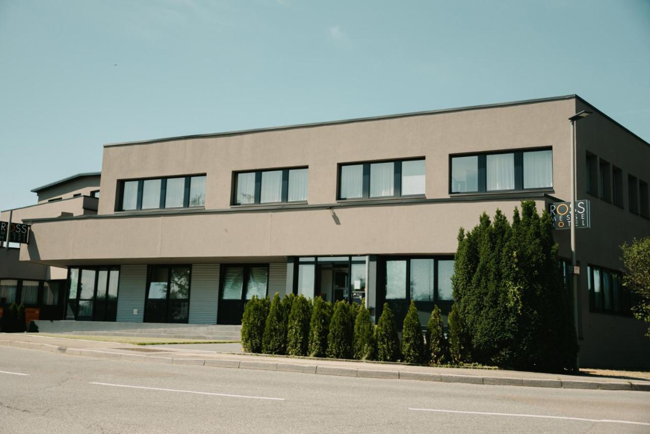 ROSS Hotel Stuttgart Buitenkant foto