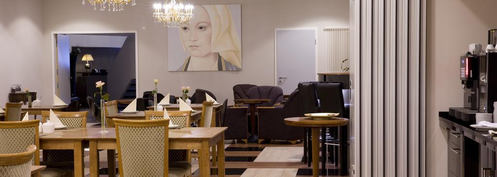 ROSS Hotel Stuttgart Buitenkant foto
